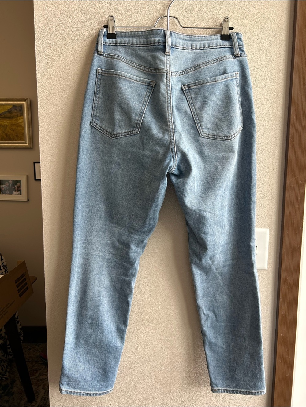 Old Navy Light Wash Straight-Leg Women's Jeans size 6
